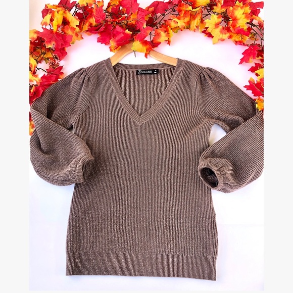 New York & Company Sweaters - New York and Company v neck sweater xs